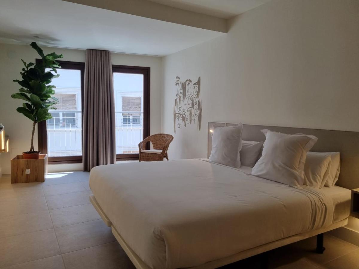 Reina Victoria Velazquez Aparthotel Alicante Buitenkant foto
