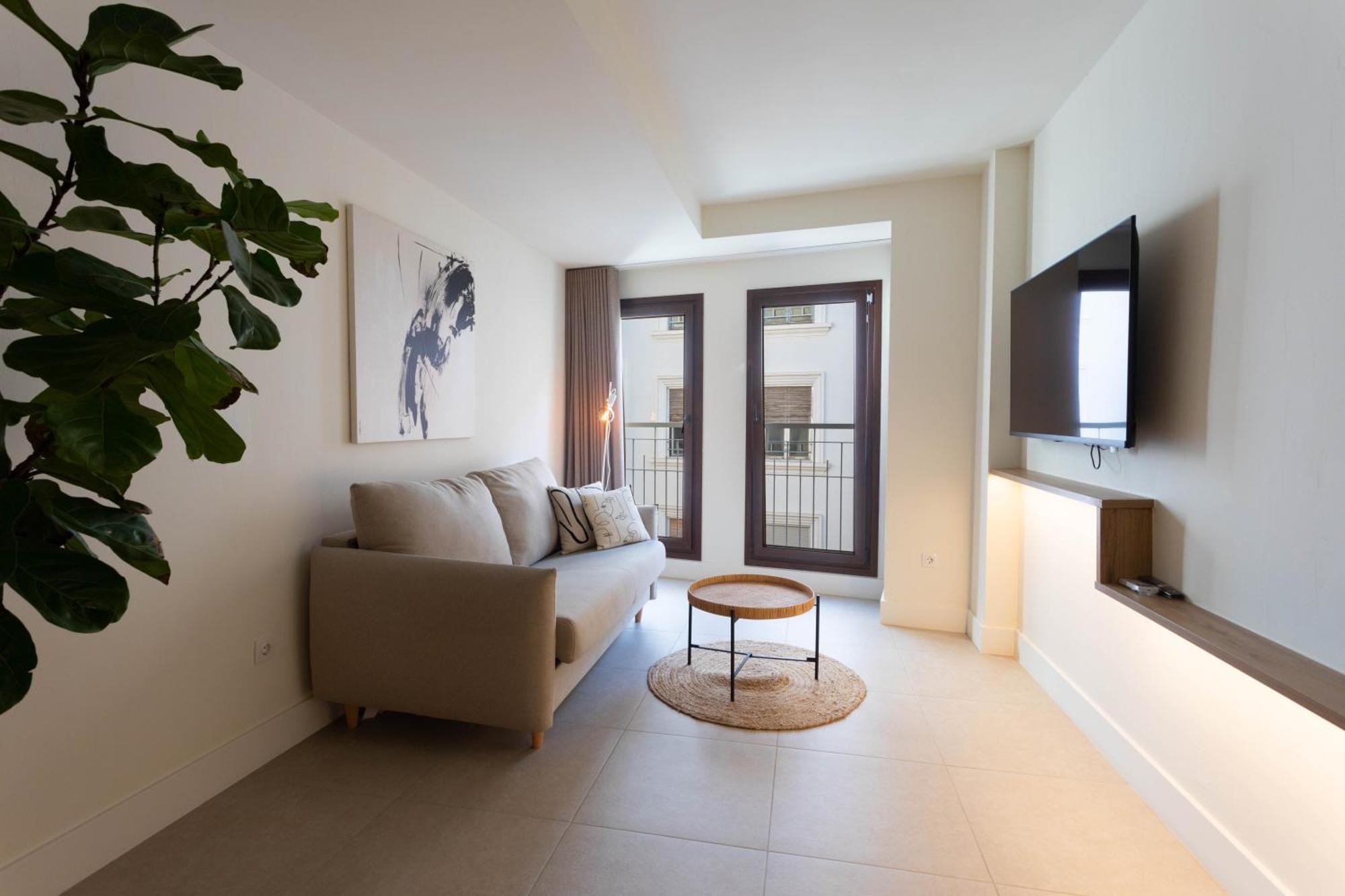 Reina Victoria Velazquez Aparthotel Alicante Buitenkant foto