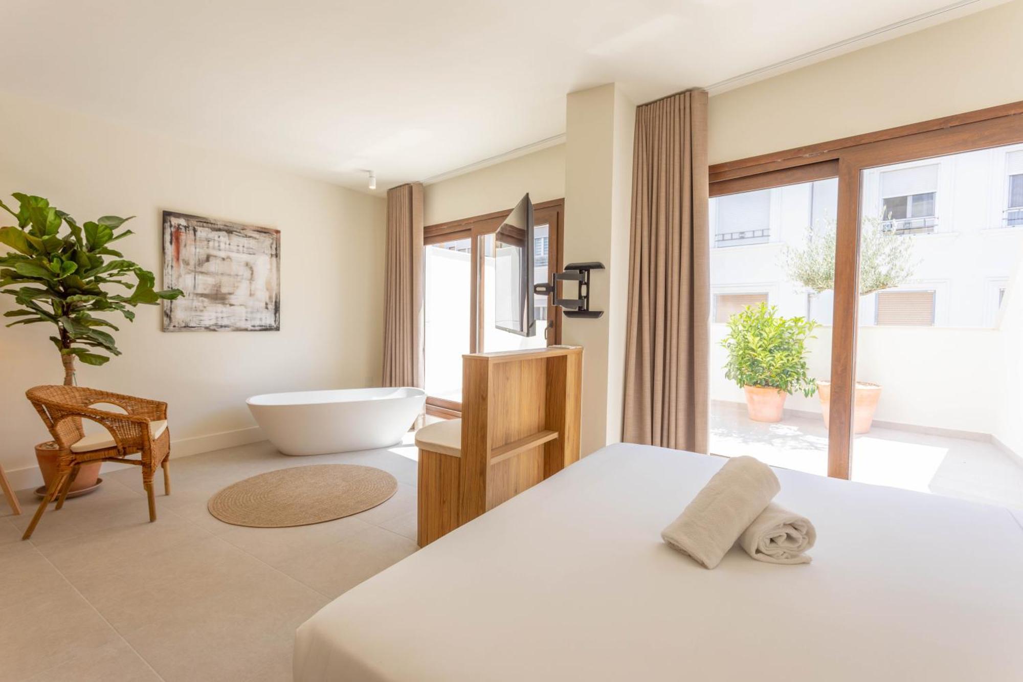 Reina Victoria Velazquez Aparthotel Alicante Buitenkant foto