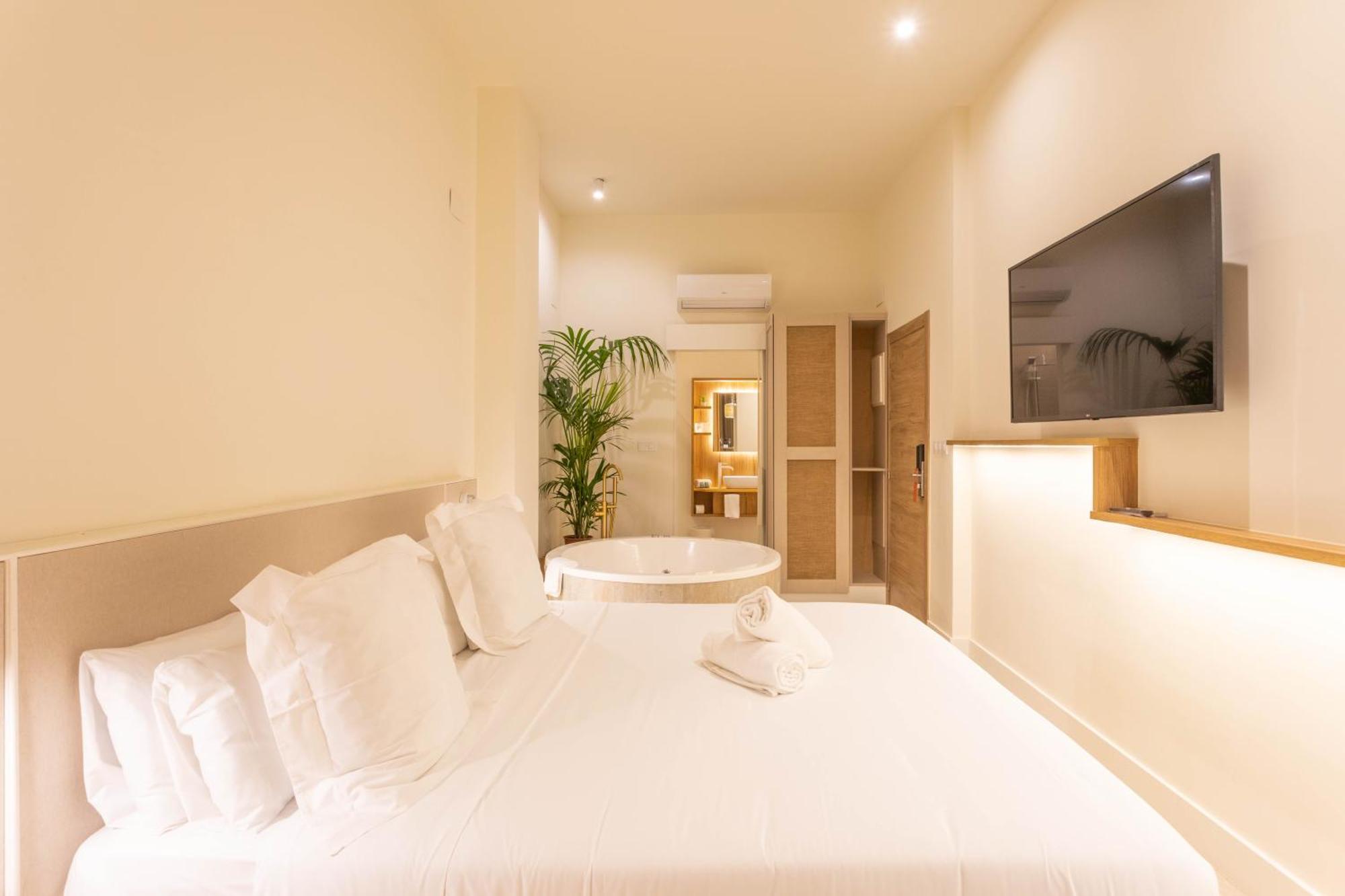 Reina Victoria Velazquez Aparthotel Alicante Buitenkant foto